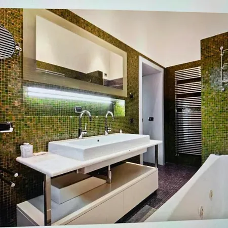 San Babila Loft Esclusivo With Parking Apartment Milan