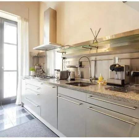 San Babila Loft Esclusivo With Parking Apartment Milan